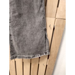 PANTALÓN CAMPANA GRIS ABIERTO