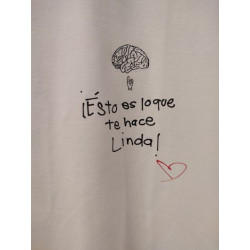 CAMISETA ESTO ES LO QUE HACE LINDA